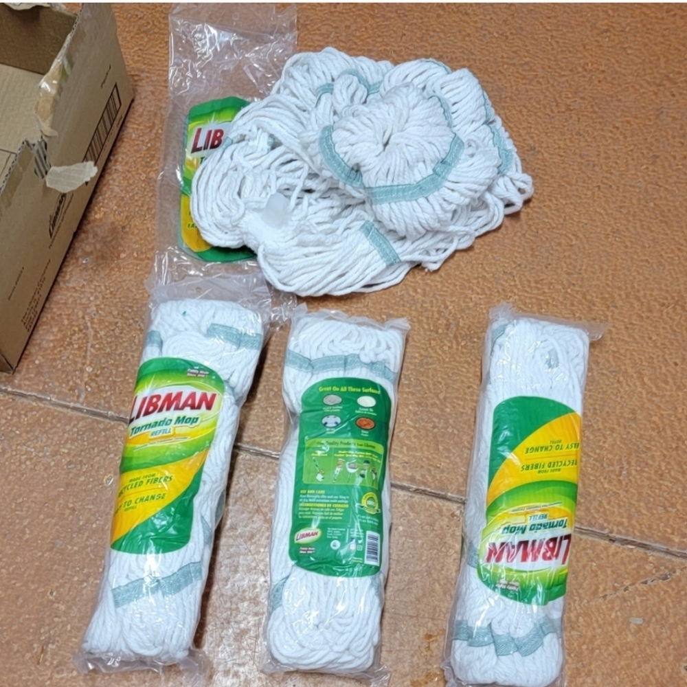 New set of 4 Libman Tornado Mop